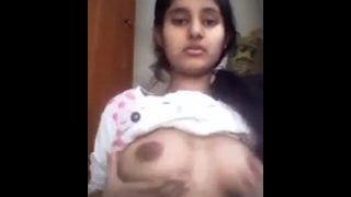 Cute Indian girls shows her boobs at web cam