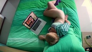 porn watching orgasm | crossed legs masturbation in purple socks