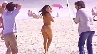 Juliana Paes Loses Her Bikini