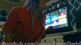 Riding While He Plays Overwatch – KittenDaddy