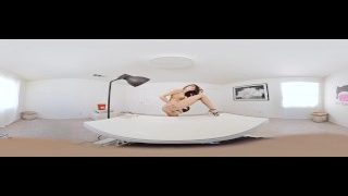 VR BANGERS- Riley Reid Sexy Masturbation
