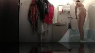 Depiliation behind the bathroom door is 360 VR