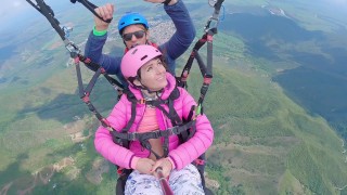 SQUIRTING while PARAGLIDING in 2200 m above the sea ( 7000 feet )